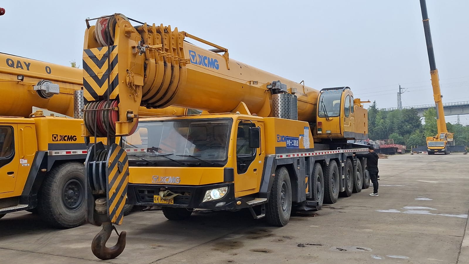 Mobile Crane 8